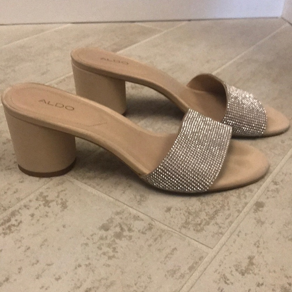 Crystal rhinestone chunky flip-flops